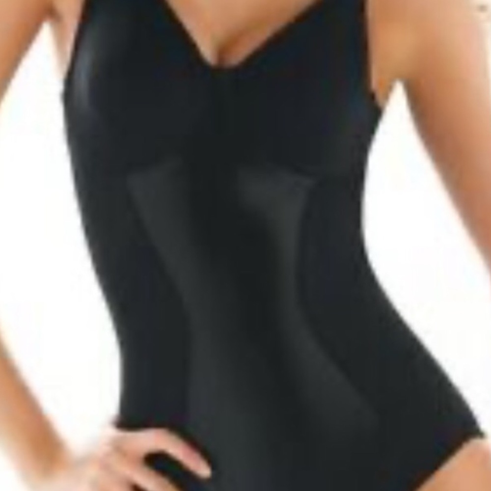 Flexees by Maidenform 38DD Body Shaper